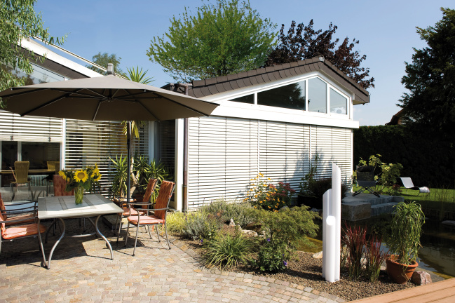 brise soleil orientable blanc véranda en aluminium 