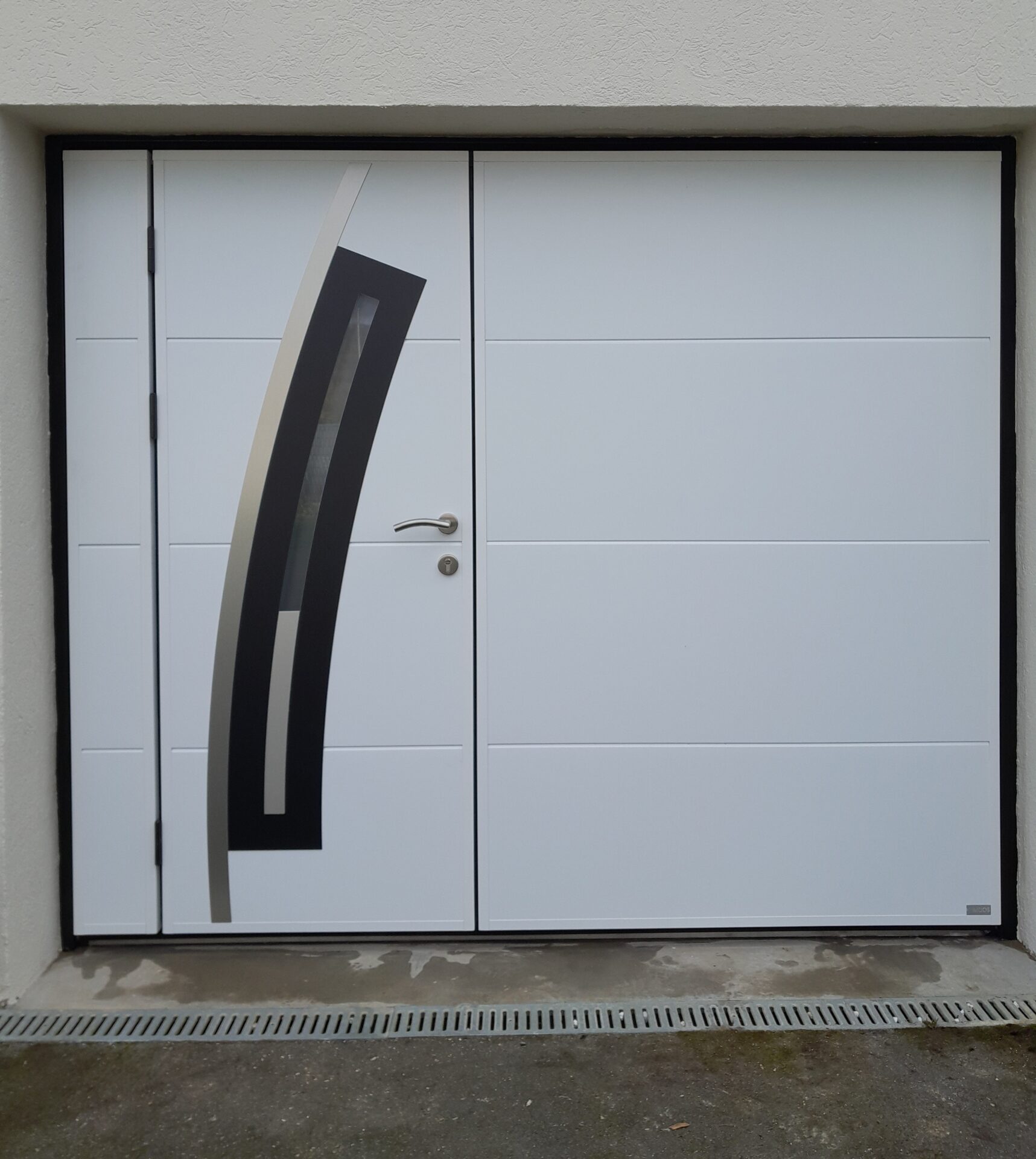 porte de garage basculante avec portillon