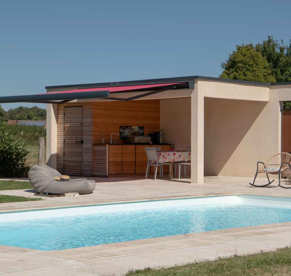 store banne coffre design façade moderne 