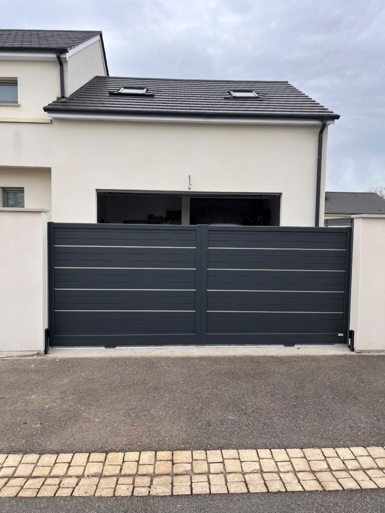portail coulissant anthracite